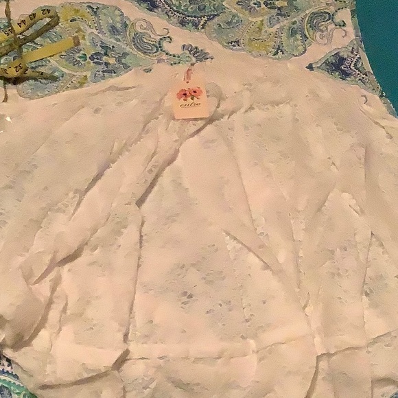 Kimmie lace mock neck tank - Picture 4 of 6